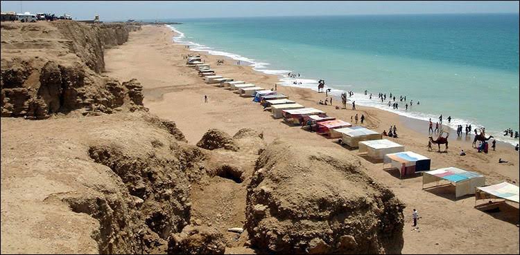 Sandspit Beach – Timings, Location, Huts Booking and Detail