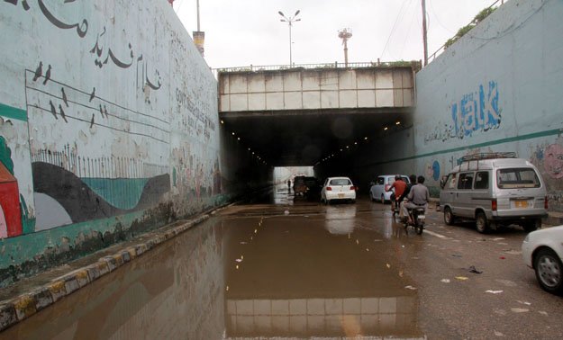Cracks in Nazimabad Underpass Raise Safety Concerns in Karachi
