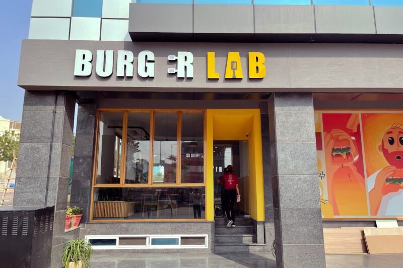 Burger Lab – Bahria Town, Menu, Location, Number & Deals